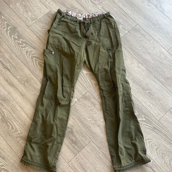 Army Green Cargo Pants - Picture 1 of 7